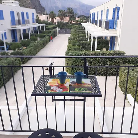 Cala Azzurra Ferienhaus *