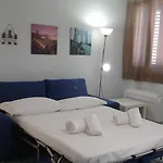 Macari Residence Central Apartment