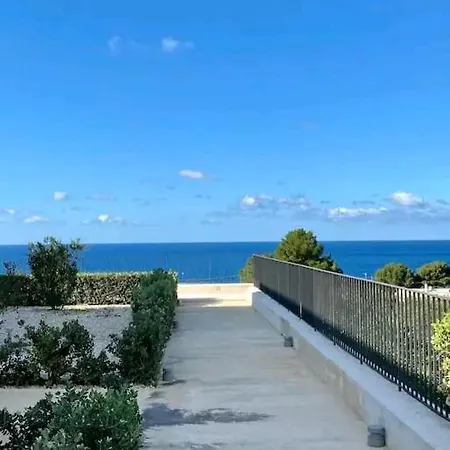 Holiday home Macari Residence Central Apartment